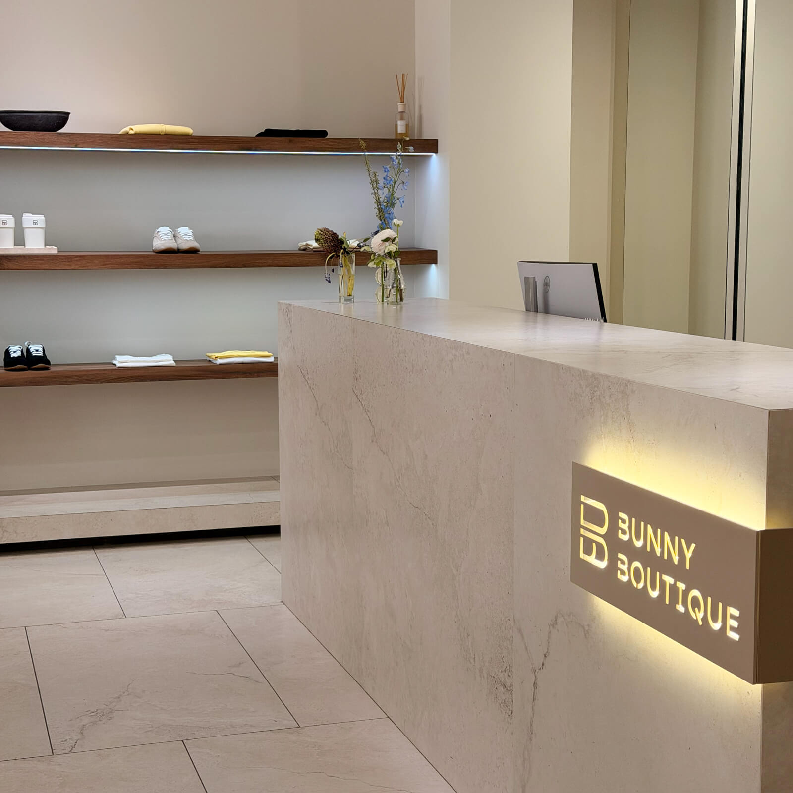 м. Київ, вул. Казимира Малевича, б. 86 