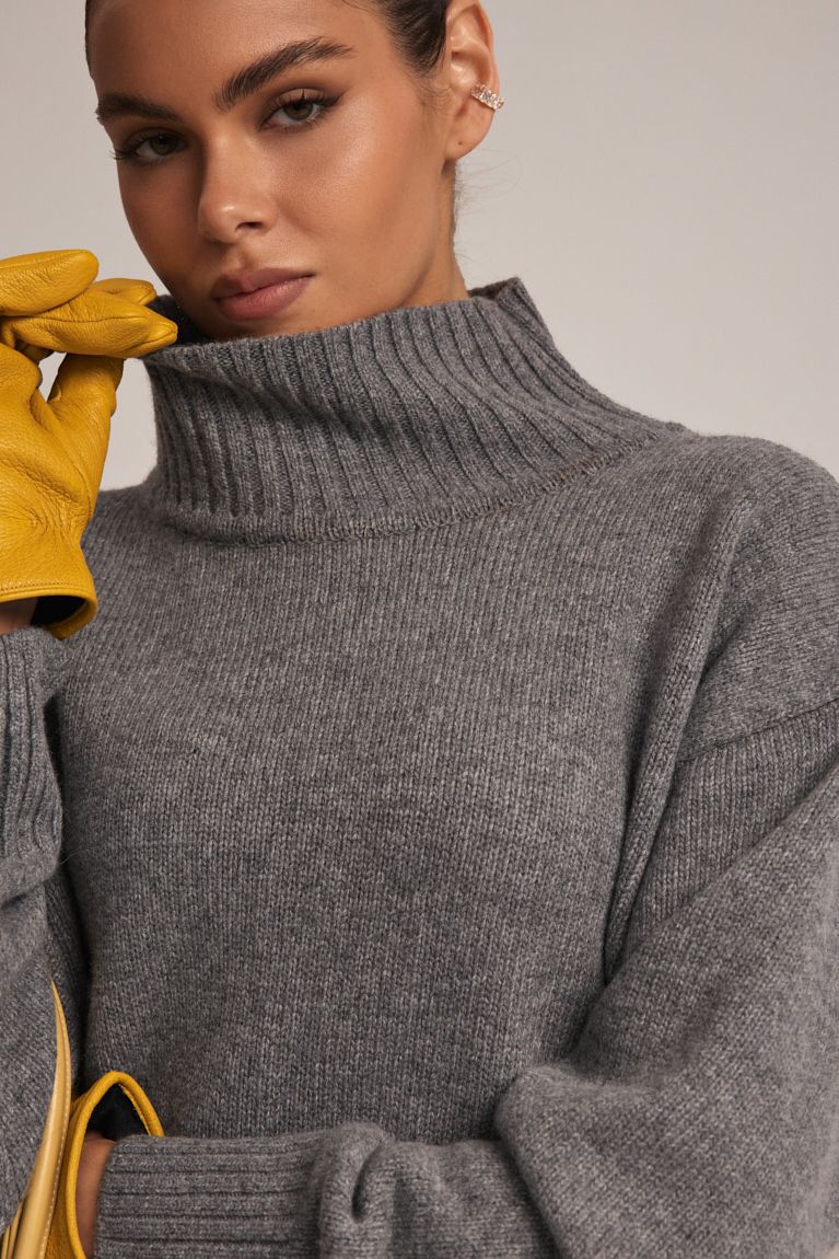 Светр вовна сірий