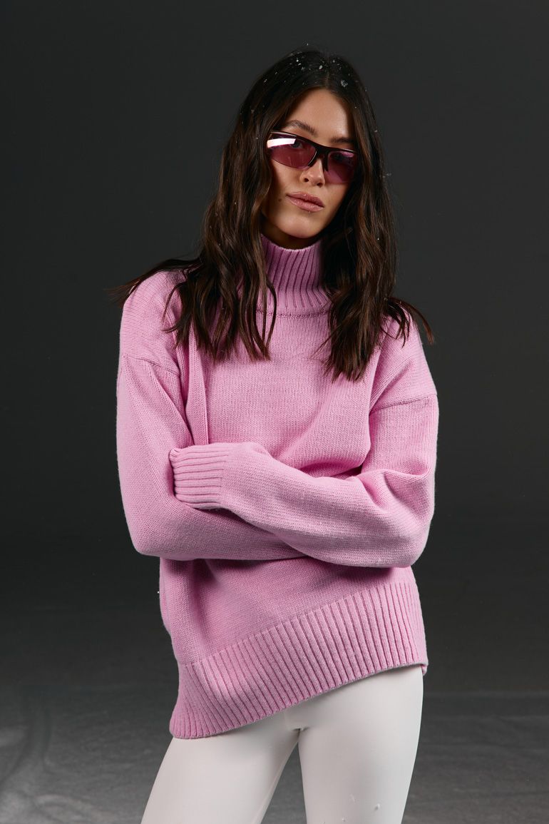 Светр вовна світло-рожевий