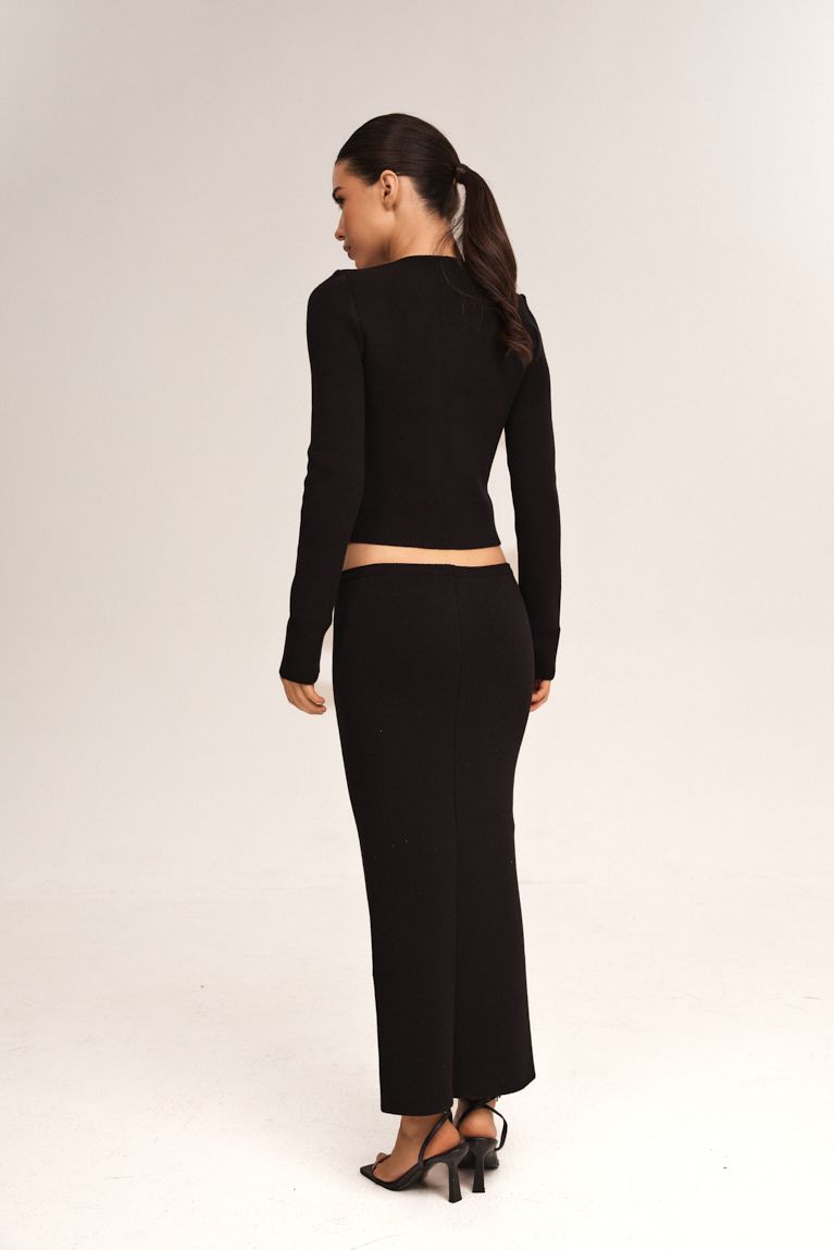Костюм в'язаний зі спідницею чорний