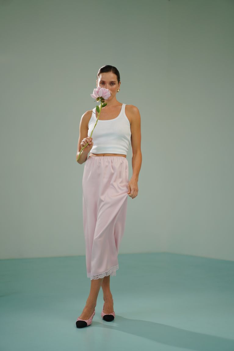 Спідниця атлас maxi з мереживом рожева