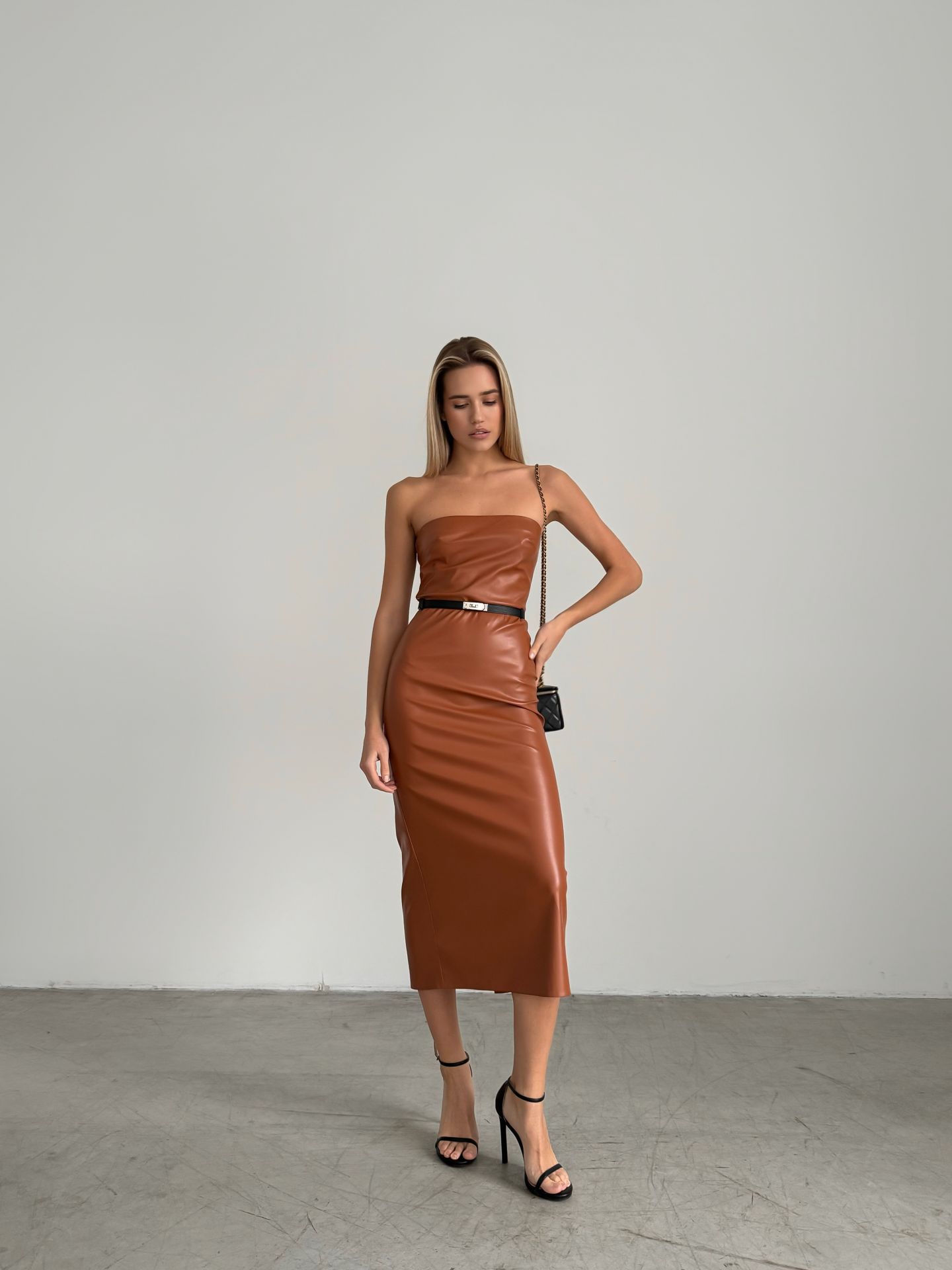 Сукня еко шкіра midi руда