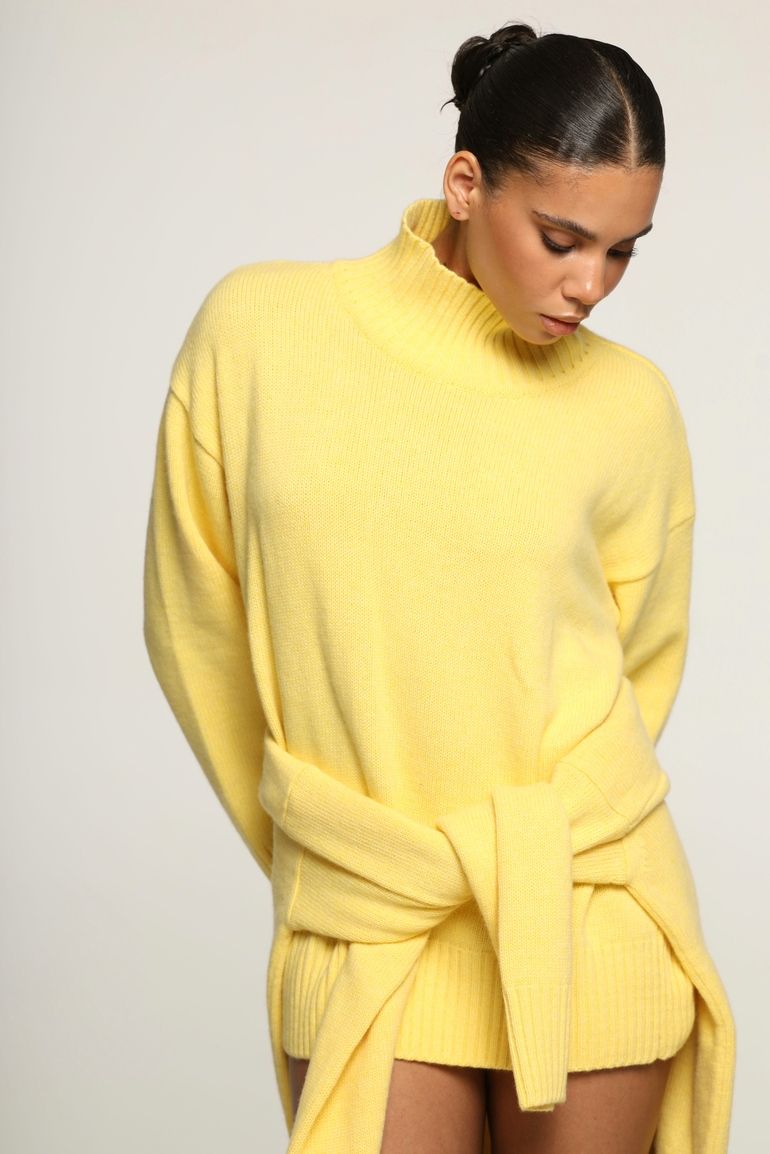 Светр вовна жовтий