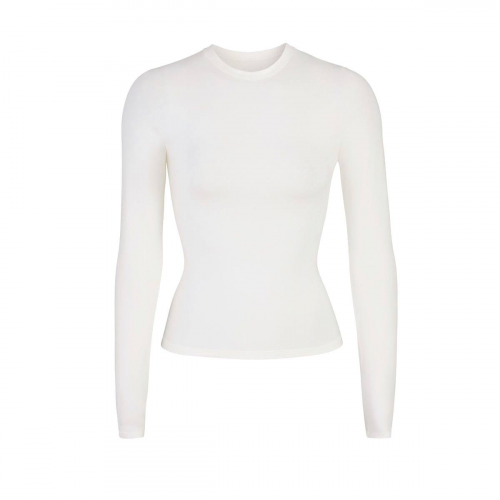 White longsleeve with glove